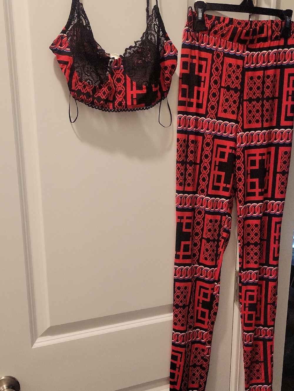 Red & Black Lace-Trim Sleep Bralette and Pant Set! Sz. L!